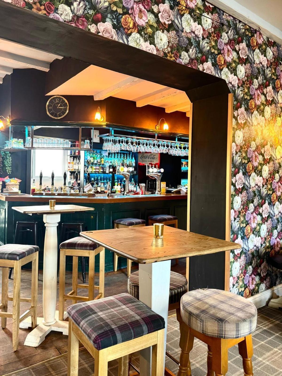The Westmorland Inn Боунес-он-Уиндермер Экстерьер фото